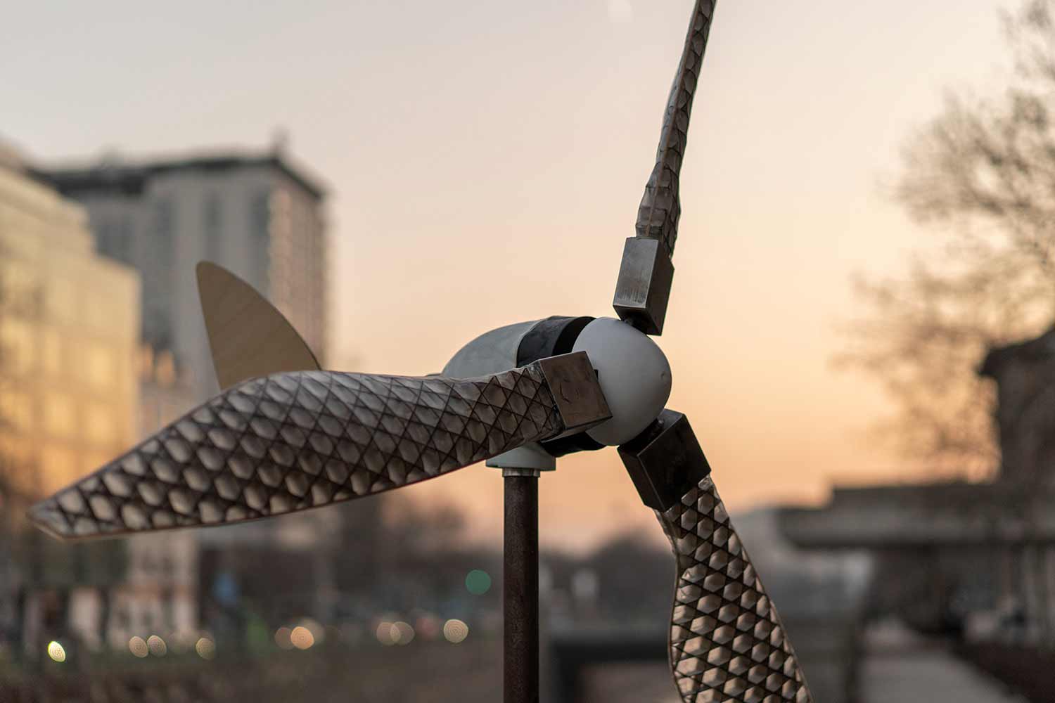 windturbine in the evening sun