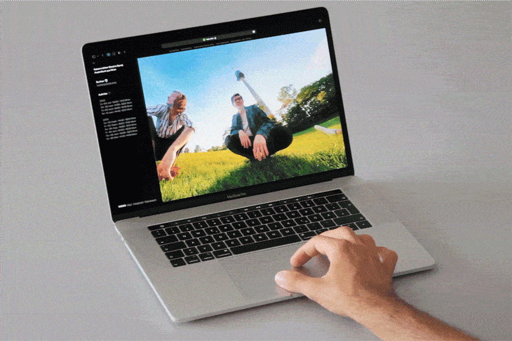 animated gif of a user using a website displaying a 360 degree panorama
